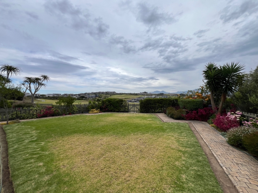 4 Bedroom Property for Sale in Oubaai Western Cape